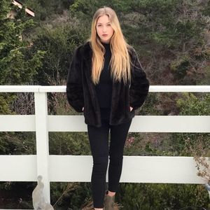 Meet your Posher, Brooke